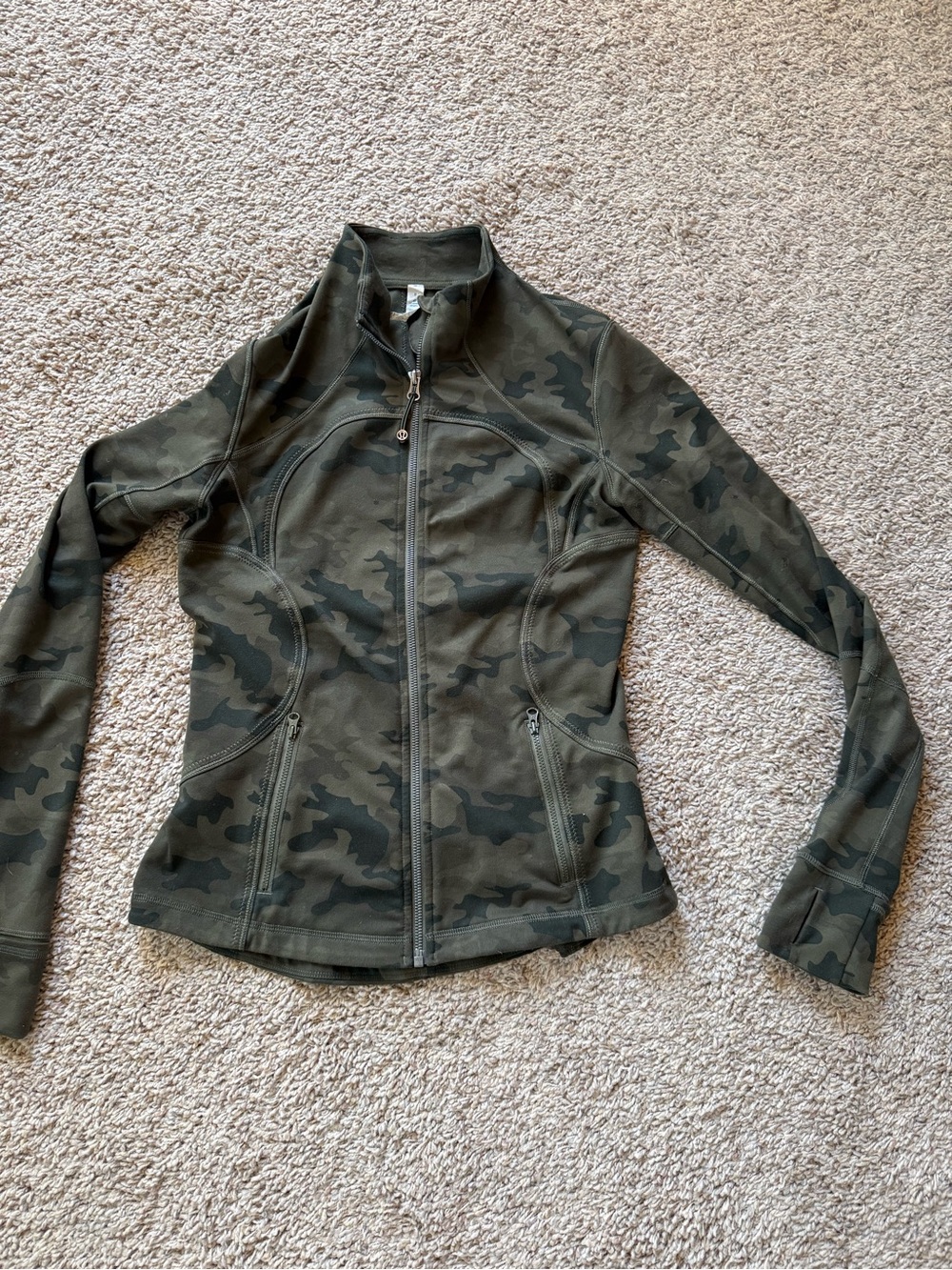 🦄 Rare Lululemon Forme Jacket II Savasana Camo Green